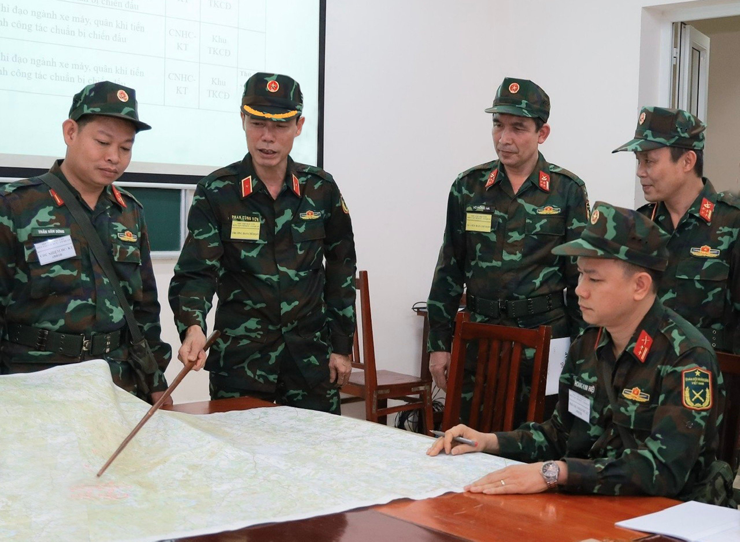 NHIỀU ĐỔI MỚI TRONG TỔ CHỨC DIỄN TẬP CHO HỌC VIÊN ĐÀO TẠO NGẮN CHỦ NHIỆM HẬU CẦN - KỸ THUẬT