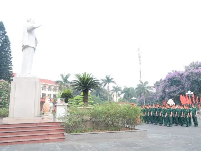 THÁNG 5 NHỚ BÁC!