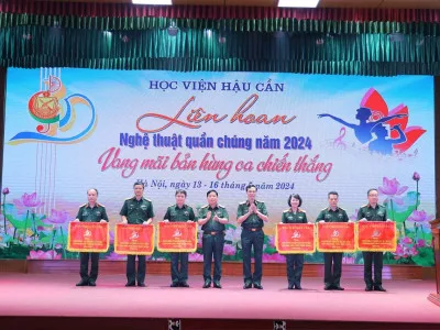 HỌC VIỆN HẬU CẦN – BẾ MẠC LIÊN HOAN NGHỆ THUẬT QUẦN CHÚNG “VANG MÃI BẢN HÙNG CA CHIẾN THẮNG”