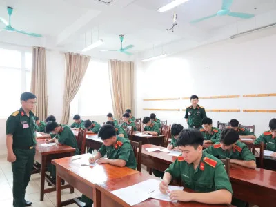 HỌC VIỆN HẬU CẦN - TỔ CHỨC THI TỐT NGHIỆP MÔN TIẾNG ANH CHO HỌC VIÊN KHÓA 27 ĐÀO TẠO SĨ QUAN HẬU CẦN CẤP PHÂN ĐỘI TRÌNH ĐỘ ĐẠI HỌC
