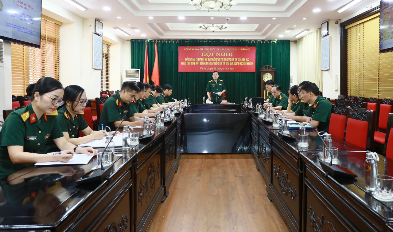 HỘI ĐỒNG GIẢI THƯỞNG TUỔI TRẺ SÁNG TẠO TRONG QUÂN ĐỘI KHẢO SÁT TẠI HỌC VIỆN HẬU CẦN