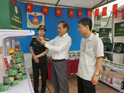 HỌC VIỆN HẬU CẦN THAM GIA TRƯNG BÀY  SẢN PHẨM NGHIÊN CỨU