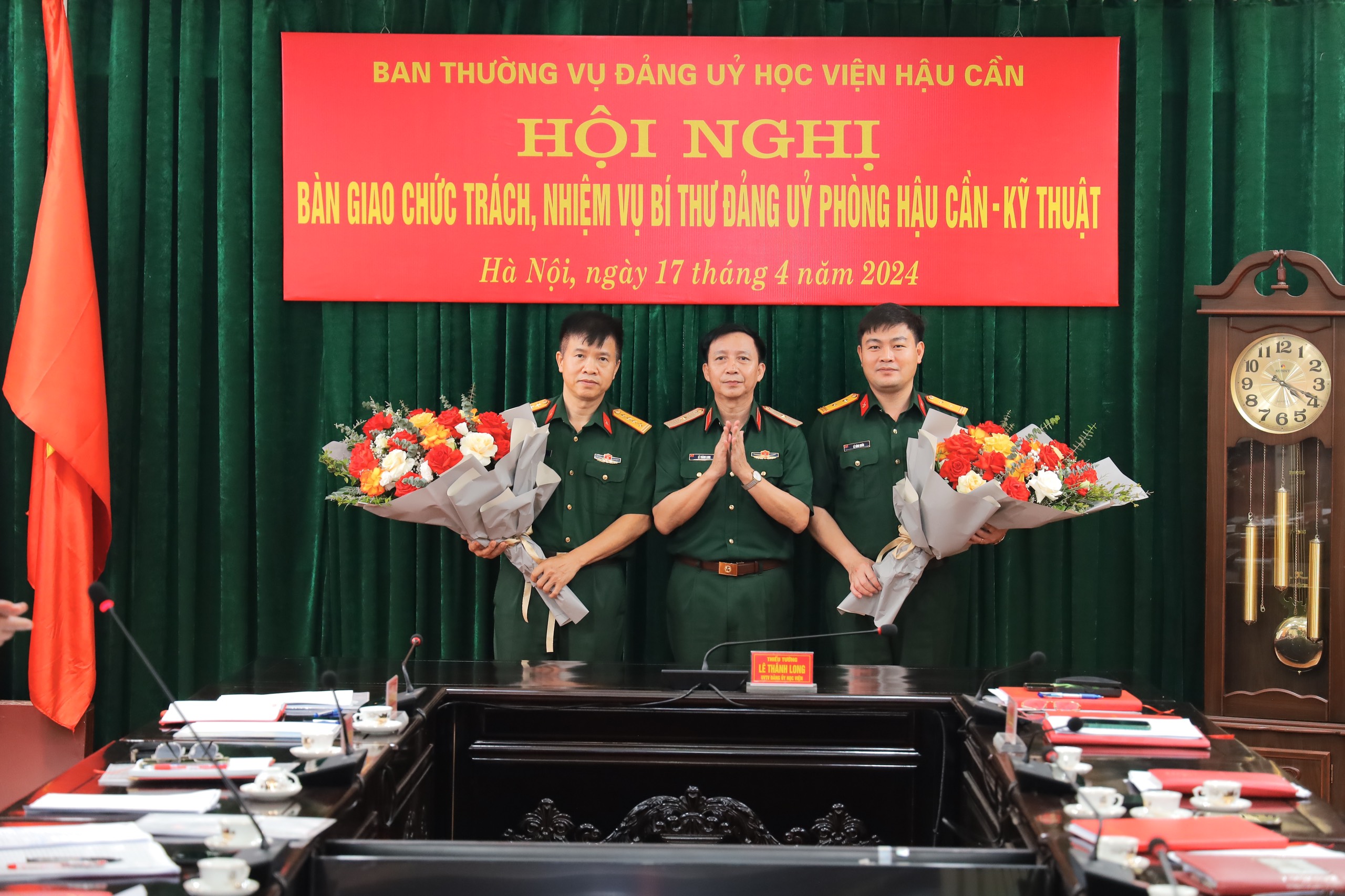 HỌC VIỆN HẬU CẦN TỔ CHỨC BÀN GIAO CHỨC TRÁCH, NHIỆM VỤ CÁN BỘ