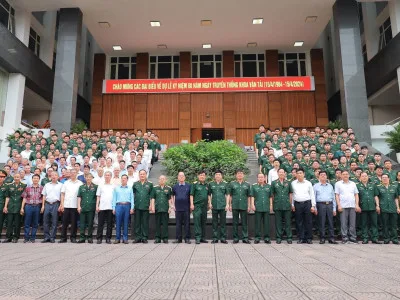KHOA VẬN TẢI TRỌNG THỂ TỔ CHỨC LỄ KỶ NIỆM 60 NĂM NGÀY TRUYỀN THỐNG