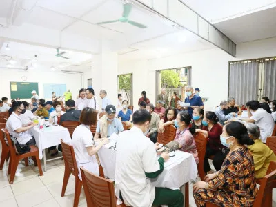 HỌC VIỆN HẬU CẦN PHỐI HỢP TỔ CHỨC KHÁM, TƯ VẤN SỨC KHỎE NGƯỜI CAO TUỔI TẠI PHƯỜNG NGỌC THỤY NĂM 2024