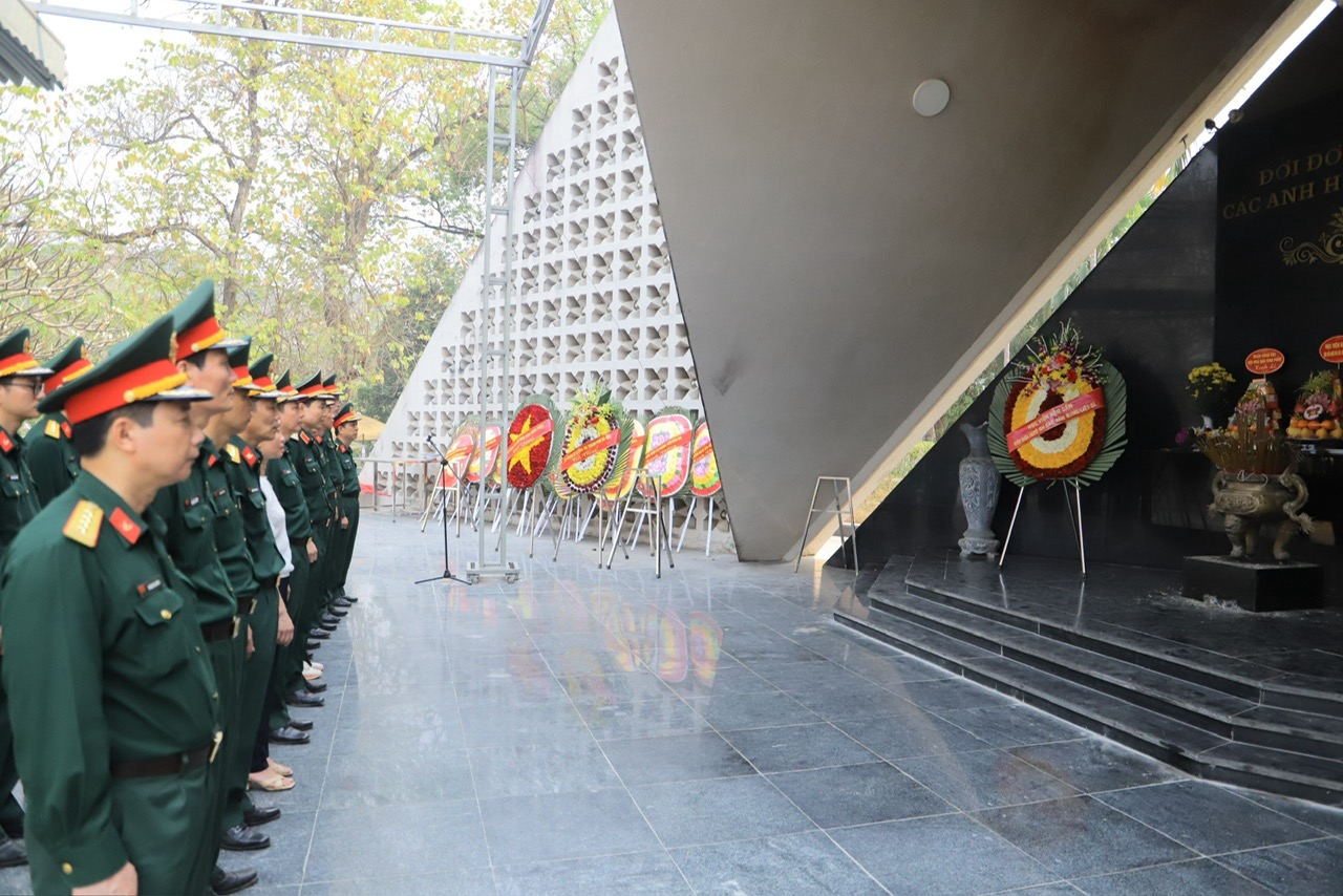 HỌC VIỆN HẬU CẦN - HÀNH QUÂN VỀ VỚI ĐIỆN BIÊN