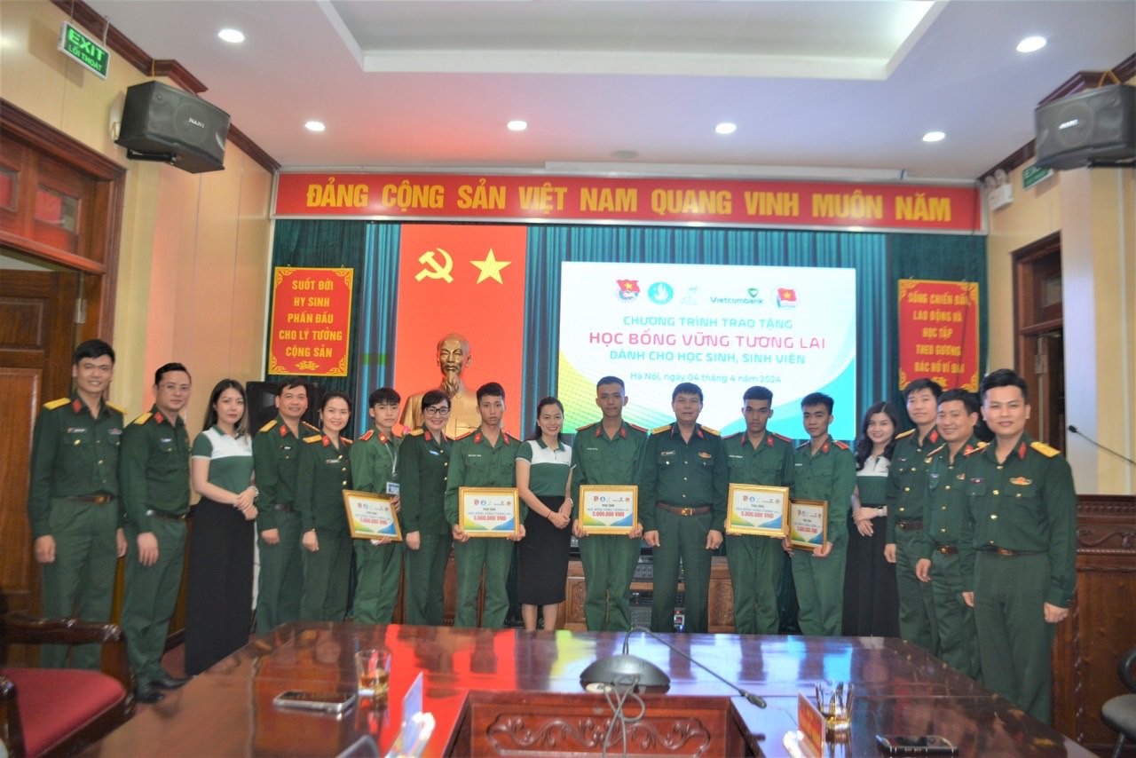 HỌC VIÊN HỌC VIỆN HẬU CẦN  NHẬN HỌC BỔNG “VỮNG TƯƠNG LAI”