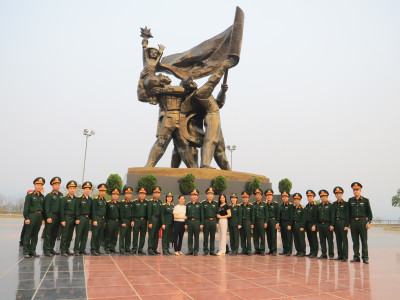 ĐOÀN CÔNG TÁC HỌC VIỆN HẬU CẦN THĂM, HỌC TẬP TRUYỀN THỐNG VÀ TRI ÂN CÁC ANH HÙNG LIỆT SĨ TẠI ĐIỆN BIÊN