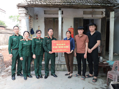 HỌC VIỆN HẬU CẦN BÀN GIAO KINH PHÍ HỖ TRỢ XÂY DỰNG “NGÔI NHÀ 100 ĐỒNG”