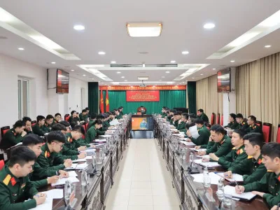 BỒI DƯỠNG CUỘC THI CHÍNH LUẬN VÀ NGHIỆP VỤ BẢO VỆ NỀN TẢNG TƯ TƯỞNG CỦA ĐẢNG TRONG QUÂN ĐỘI