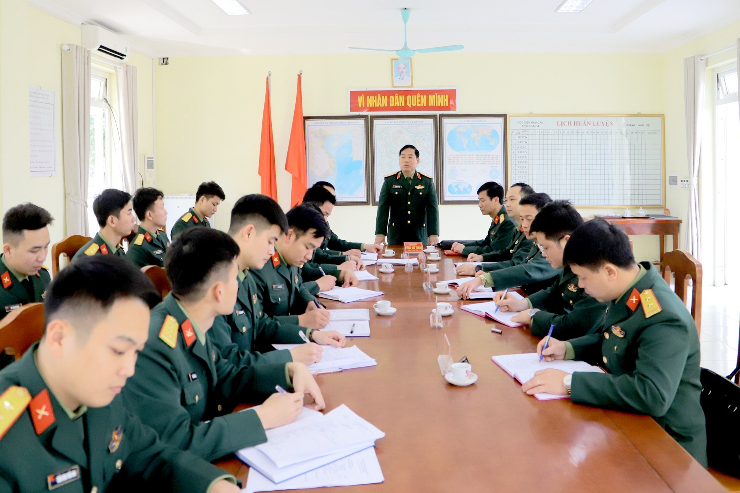 THỦ TRƯỞNG HỌC VIỆN THĂM, ĐỘNG VIÊN,  KIỂM TRA CÁC ĐƠN VỊ