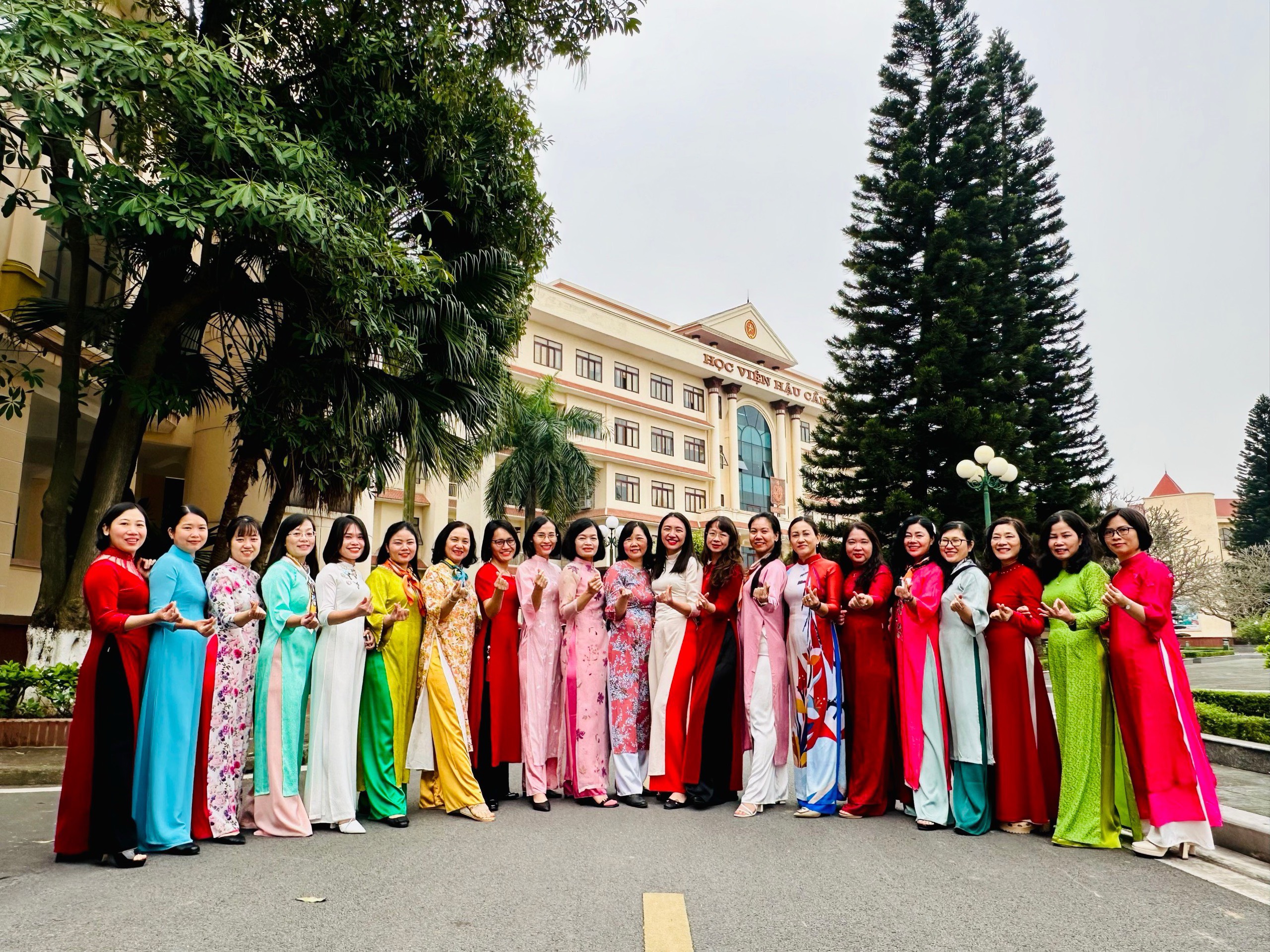 HƯƠNG SẮC THÁNG 3 Ở HỌC VIỆN HẬU CẦN