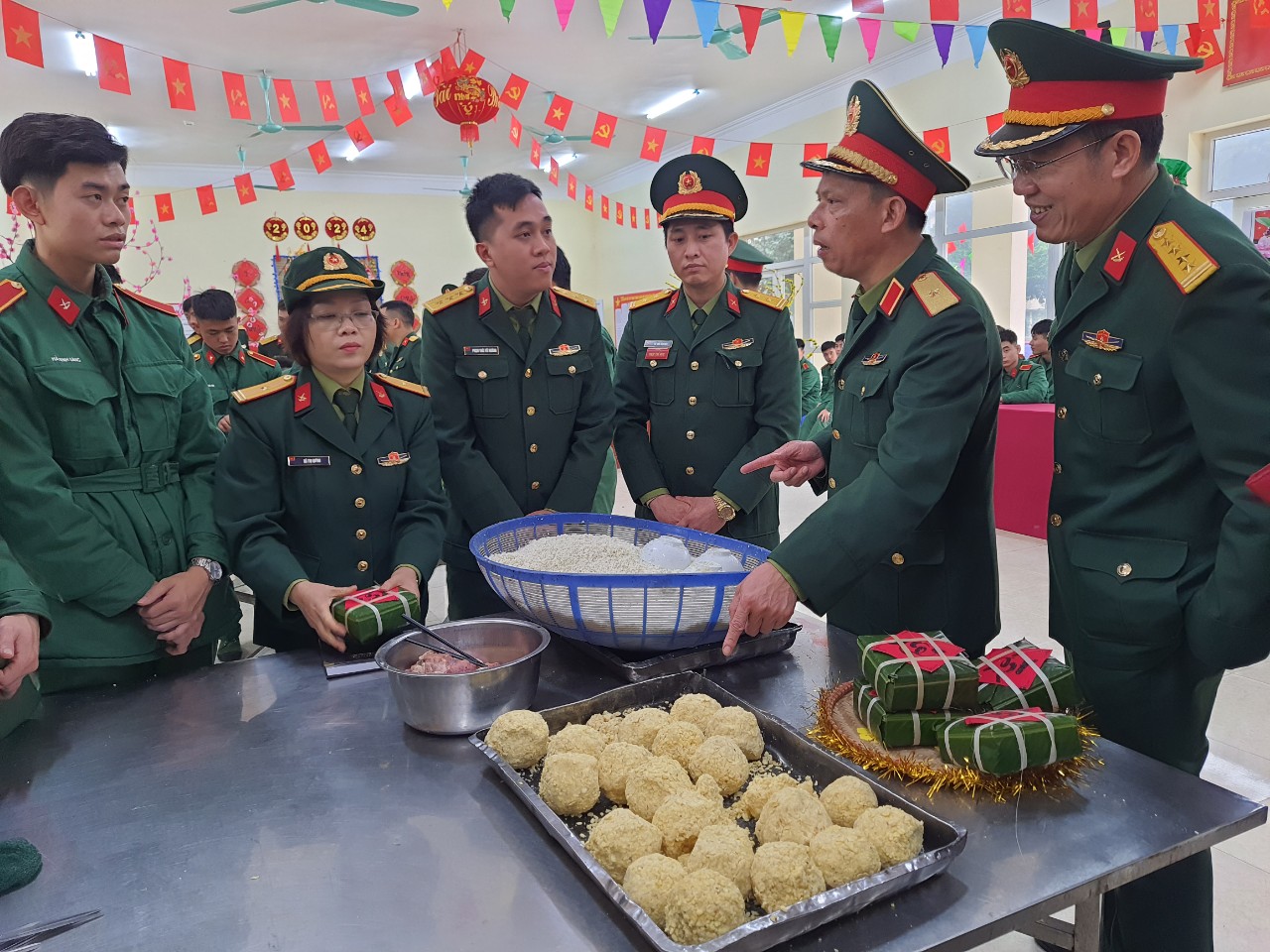 SÔI NỔI HỘI THI GÓI BÁNH CHƯNG NGÀY TẾT
