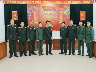 THỦ TRƯỞNG HỌC VIỆN THĂM, CHÚC TẾT CÁC ĐƠN VỊ