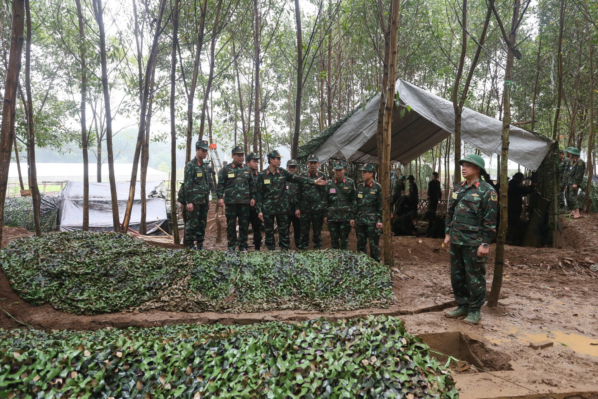 THỦ TRƯỞNG HỌC VIỆN TIẾP TỤC KIỂM TRA, ĐỘNG VIÊN BỘ ĐỘI THAM GIA DIỄN TẬP