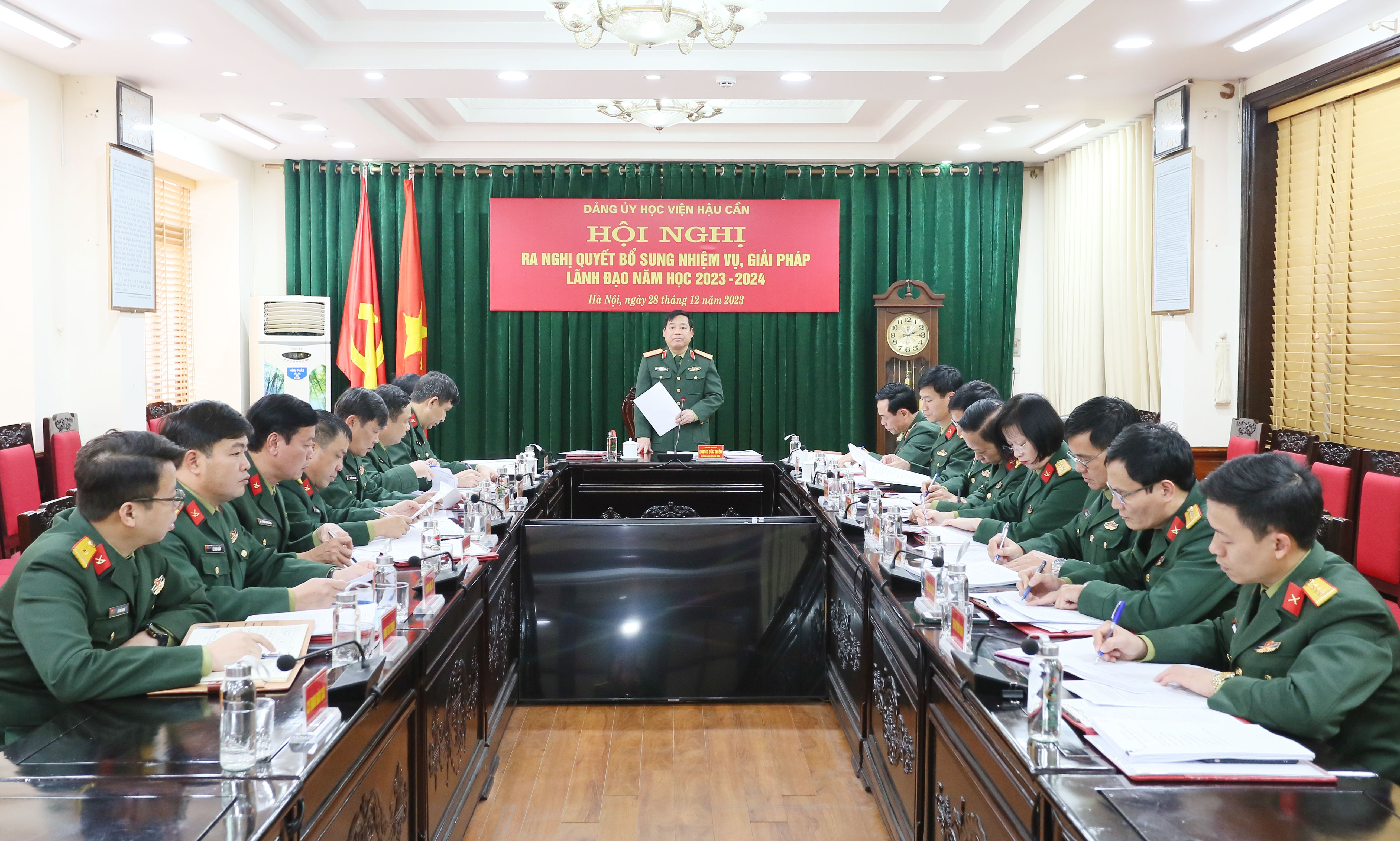 ĐẢNG ỦY HỌC VIỆN HẬU CẦN TỔ CHỨC HỘI NGHỊ RA NGHỊ QUYẾT BỔ SUNG NHIỆM VỤ, GIẢI PHÁP LÃNH ĐẠO NĂM HỌC 2023 - 2024