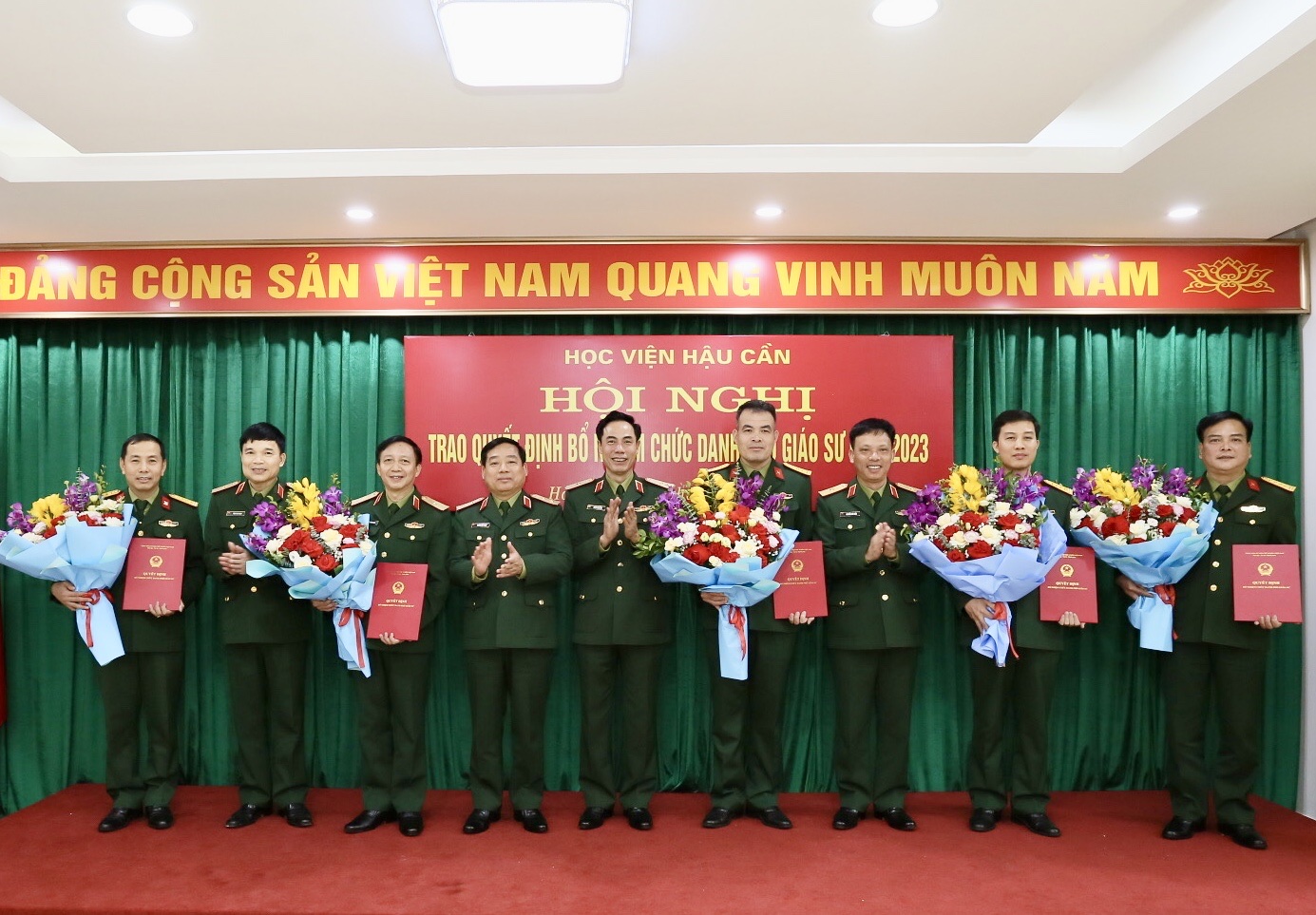 HỌC VIỆN HẬU CẦN TỔ CHỨC HỘI NGHỊ TRAO QUYẾT ĐỊNH BỔ NHIỆM CHỨC DANH PHÓ GIÁO SƯ NĂM 2023