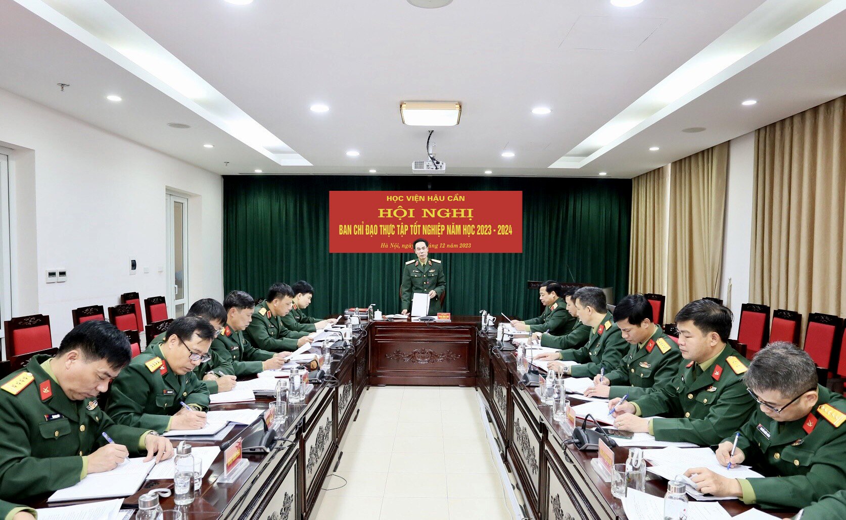 NHÀ TRƯỜNG PHẢI THỰC SỰ GẮN LIỀN VỚI ĐƠN VỊ