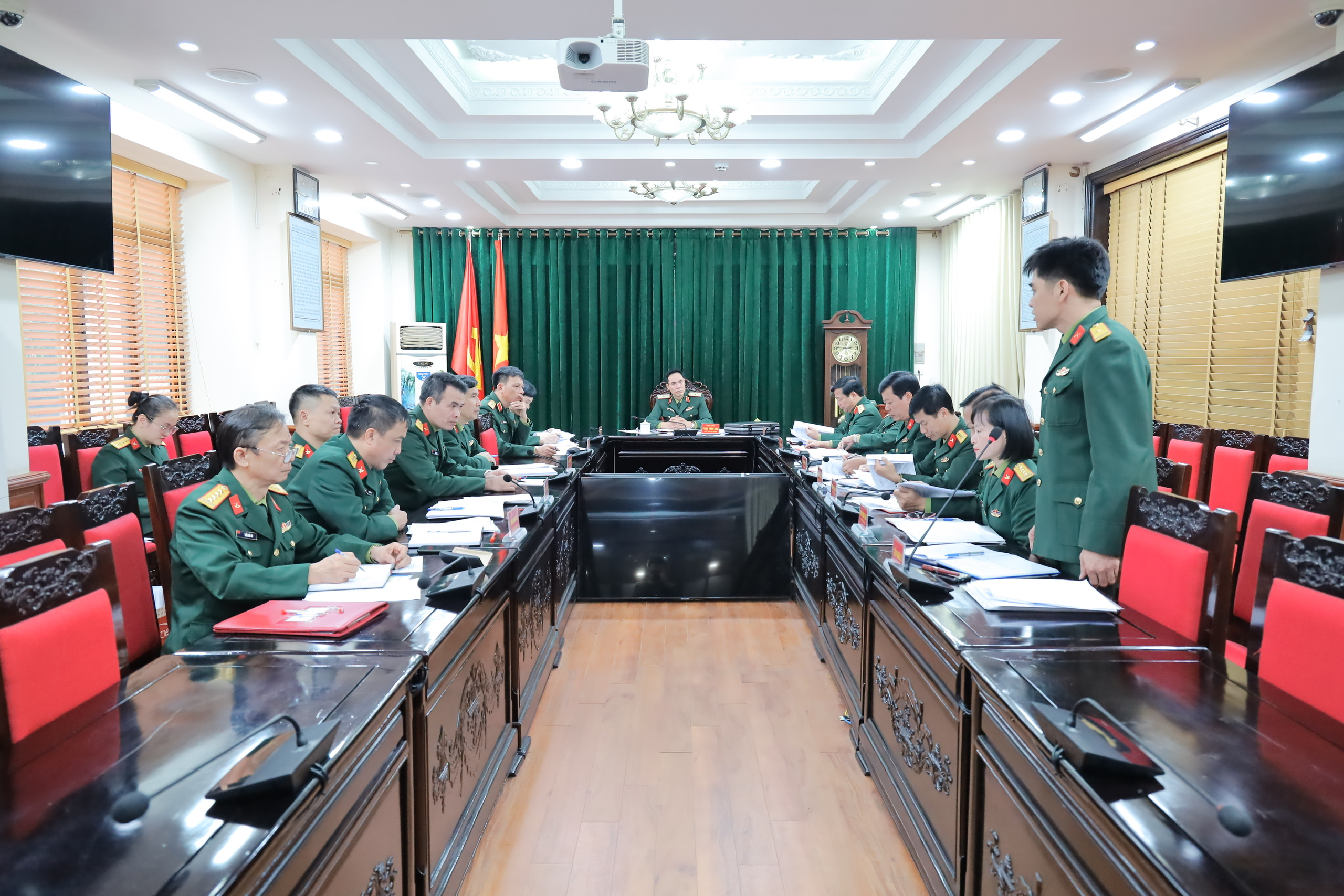 HỘI ĐỒNG THI, XÉT TỐT NGHIỆP HỌC VIỆN HẬU CẦN HỌP PHIÊN THỨ HAI