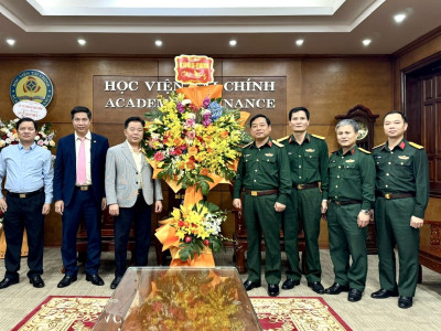 ĐOÀN CÔNG TÁC HỌC VIỆN HẬU CẦN  THĂM VÀ CHÚC MỪNG HỌC VIỆN TÀI CHÍNH