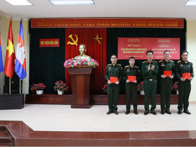 HỌC VIỆN HẬU CẦN TỔ CHỨC BẾ MẠC  TẬP HUẤN NGẮN HẠN CÔNG TÁC TÀI CHÍNH CHO CÁN BỘ  QUÂN ĐỘI NHÂN DÂN LÀO NĂM HỌC 2023 - 2024