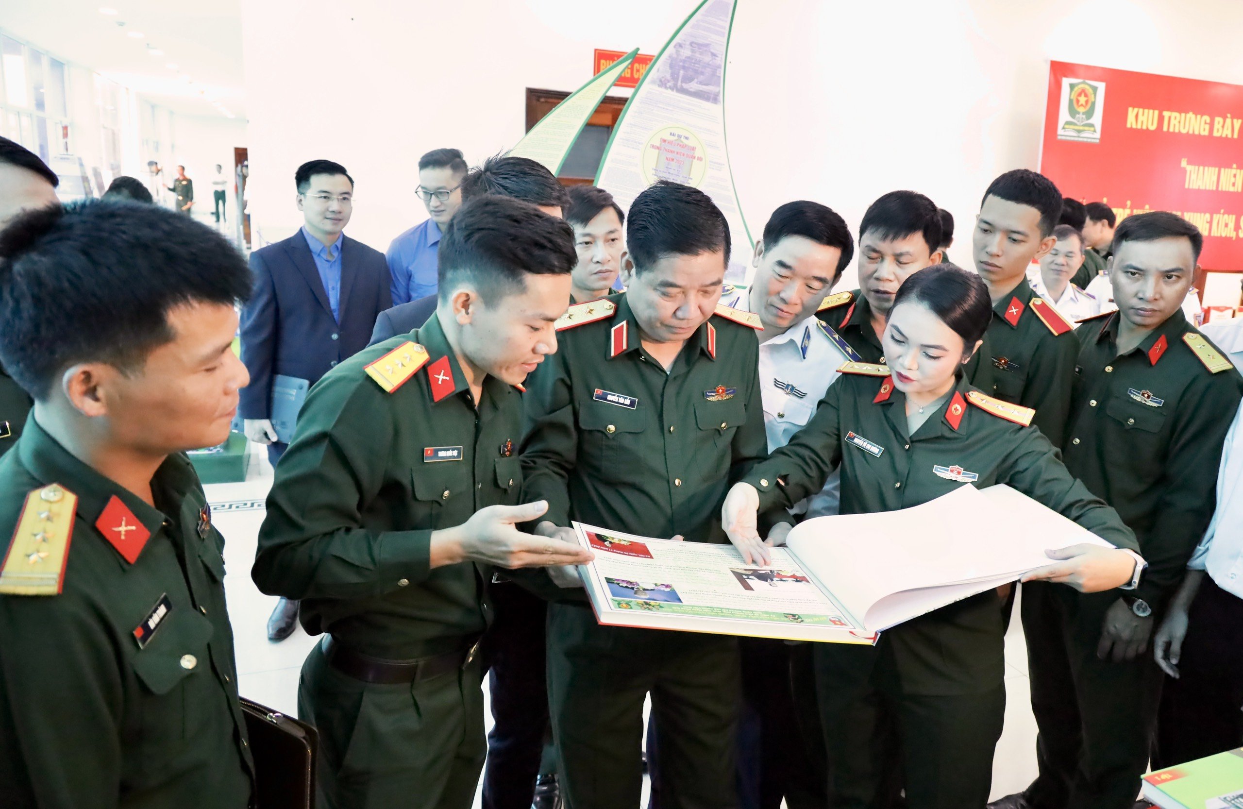 TUỔI TRẺ HỌC VIỆN HẬU CẦN ĐẠT GIẢI CAO TẠI CÁC  CUỘC THI - LAN TỎA TINH THẦN THƯỢNG TÔN PHÁP LUẬT