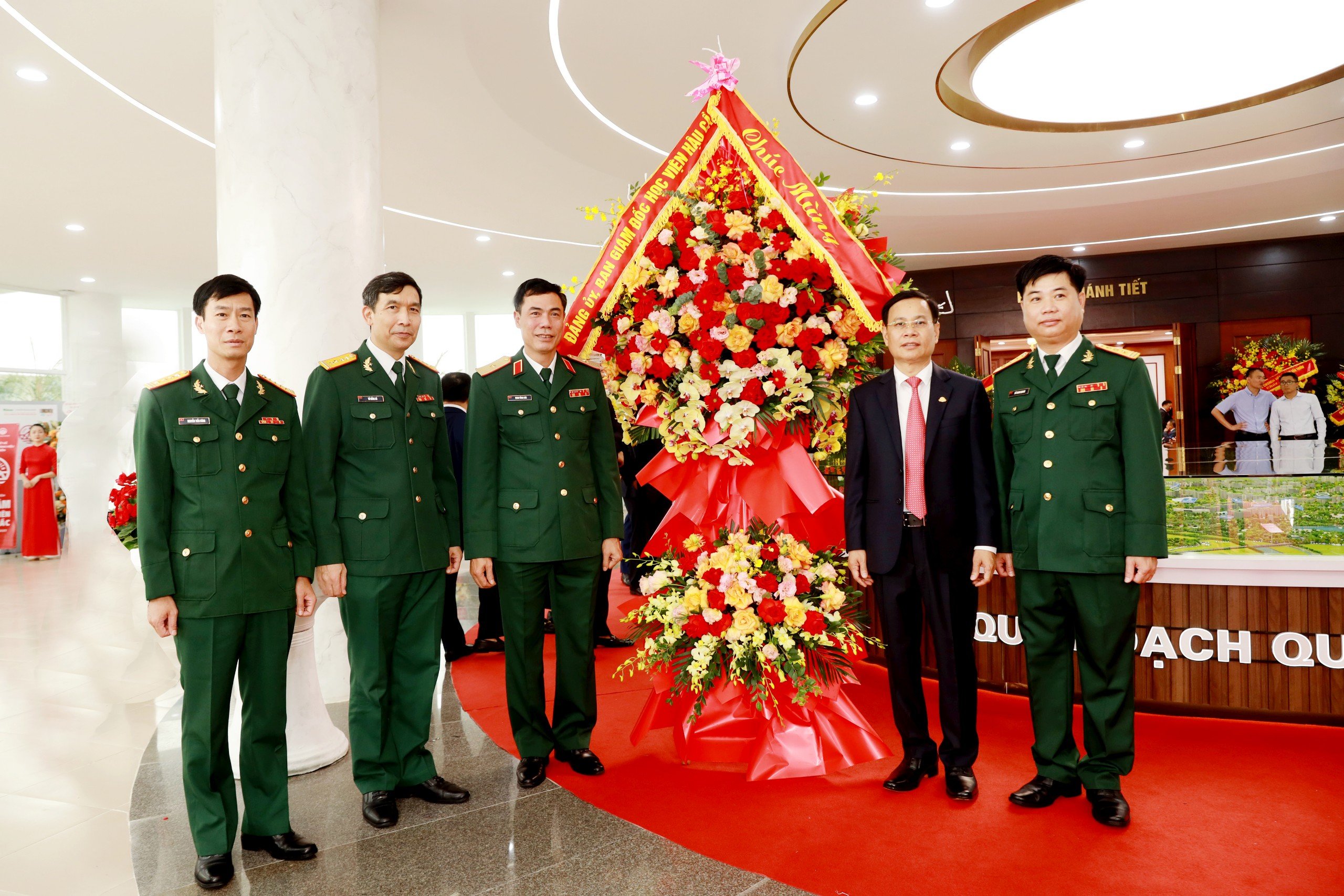 THẮM ĐƯỢM NGHĨA TÌNH QUÂN DÂN