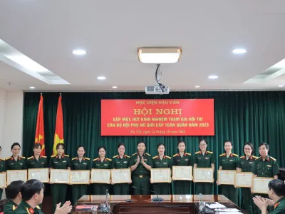HỌC VIỆN HẬU CẦN – GẶP MẶT, KHEN THƯỞNG ĐỘI PHỤ NỮ THAM GIA HỘI THI CÁN BỘ HỘI PHỤ NỮ GIỎI CẤP TOÀN QUÂN NĂM 2023