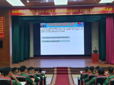 HỌC VIỆN HẬU CẦN - THIẾT THỰC CÁC HOẠT ĐỘNG GIÁO DỤC CHÍNH TRỊ, ĐỊNH HƯỚNG TƯ TƯỞNG ĐẦU KHÓA CHO HỌC VIÊN