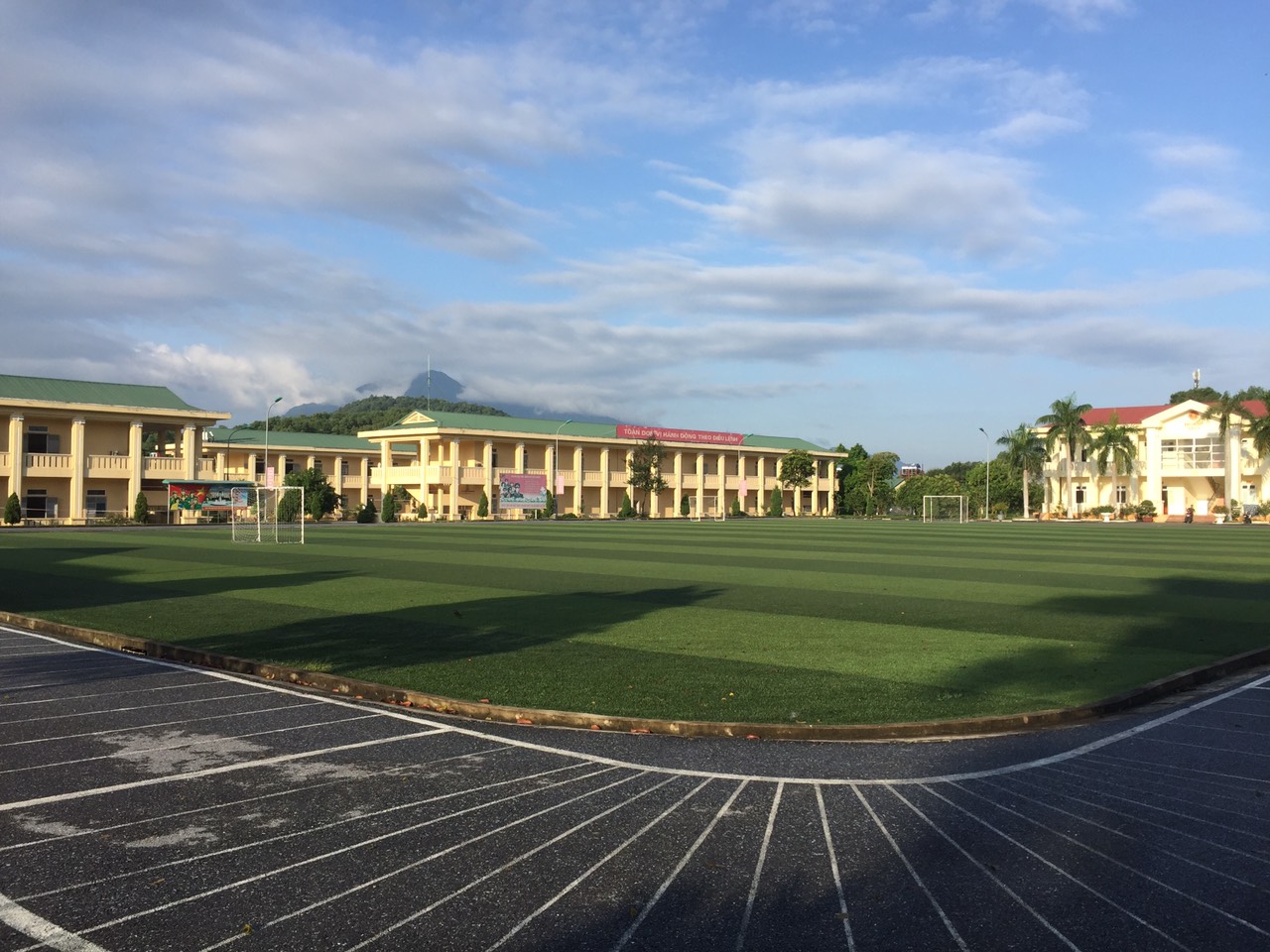 THÔNG BÁO ĐIỂM TRÚNG TUYỂN  VÀ XÁC NHẬN NHẬP HỌC TRỰC TUYẾN