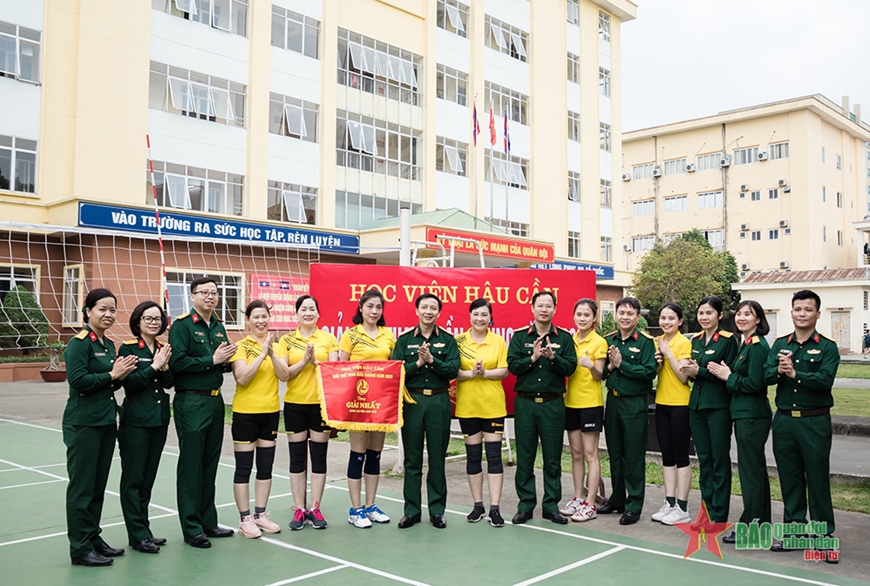 GIỎI CHUYÊN MÔN NGHIỆP VỤ, NHIỆT TÌNH, TRÁCH NHIỆM TRONG CÔNG TÁC