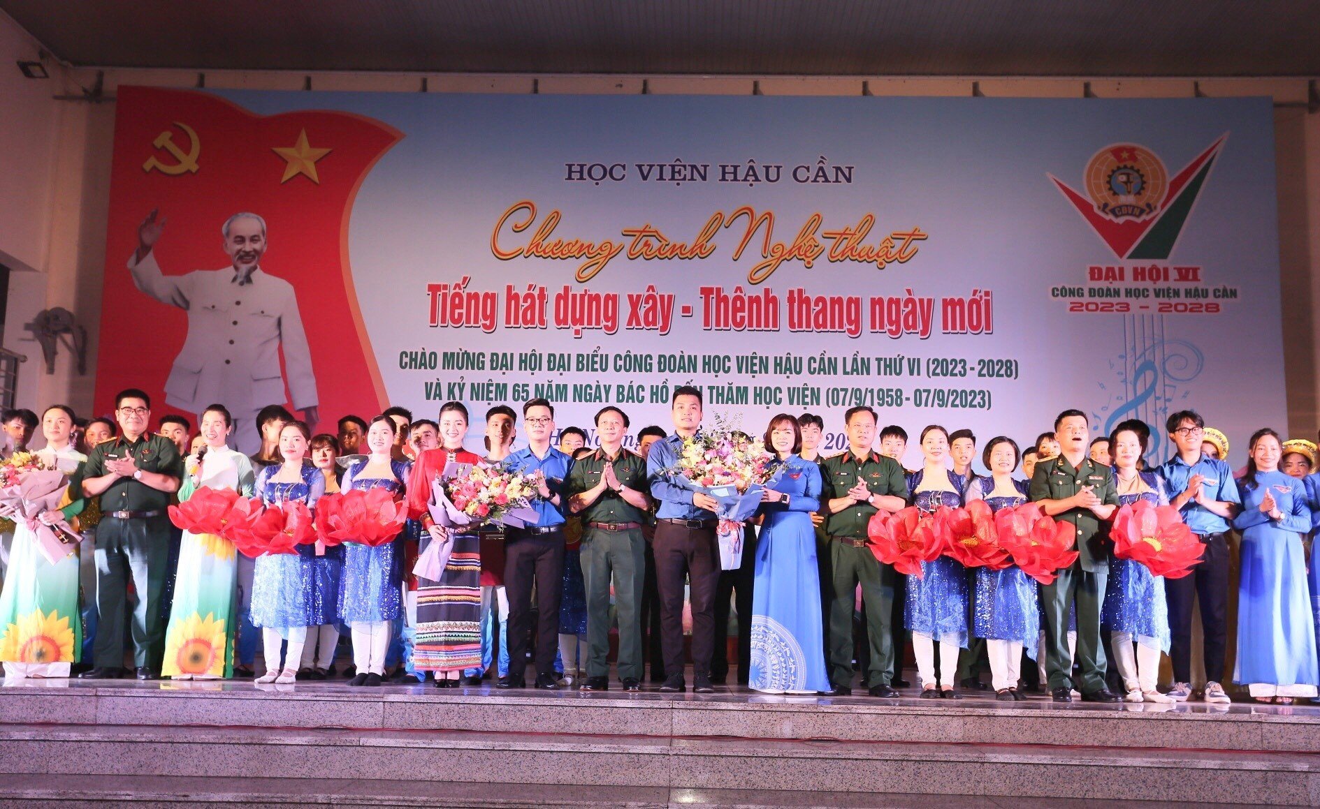 “TIẾNG HÁT DỰNG XÂY - THÊNH THANG NGÀY MỚI”