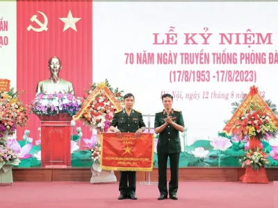 PHÒNG ĐÀO TẠO TRỌNG THỂ TỔ CHỨC LỄ KỶ NIỆM 70 NĂM NGÀY TRUYỀN THỐNG