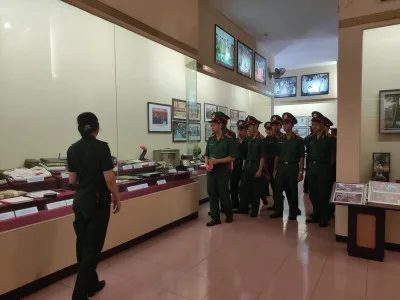 HỌC VIÊN KHOÁ 29 CHUYÊN NGÀNH VẬN TẢI  THAM QUAN HỌC TẬP TẠI BẢO TÀNG HẬU CẦN