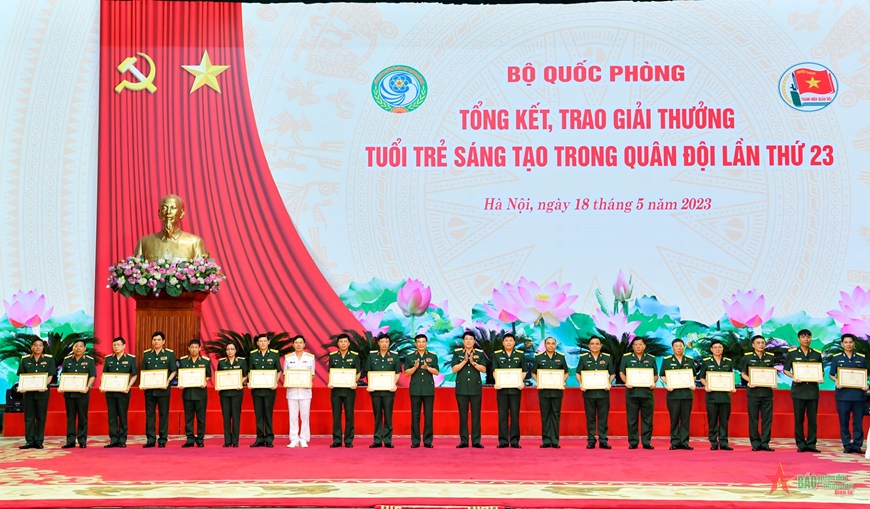 THỦ TƯỚNG PHẠM MINH CHÍNH: TUỔI TRẺ QUÂN ĐỘI LÀ MỘT TRONG NHỮNG LỰC LƯỢNG CHỦ CHỐT ĐỂ PHÁT TRIỂN KHOA HỌC QUÂN SỰ, ĐỔI MỚI SÁNG TẠO