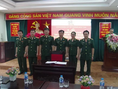 CÔNG ĐOÀN CƠ SỞ PHÒNG ĐÀO TẠO PHÁT ĐỘNG PHONG TRÀO THI ĐUA   “Sáng tạo, vượt khó, bứt phá, quyết tâm hoàn thành vượt mức  chỉ tiêu nhiệm vụ đại hội công đoàn các cấp”