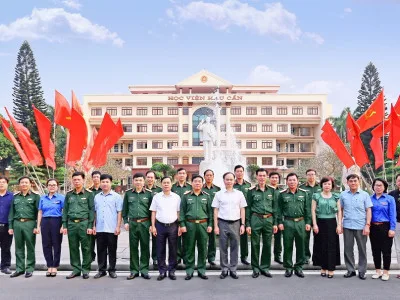ĐOÀN CÁN BỘ LÃNH ĐẠO QUẬN LONG BIÊN VÀ BỘ TƯ LỆNH THỦ ĐÔ HÀ NỘI THĂM VÀ GIAO LƯU TẠI HỌC VIỆN HẬU CẦN