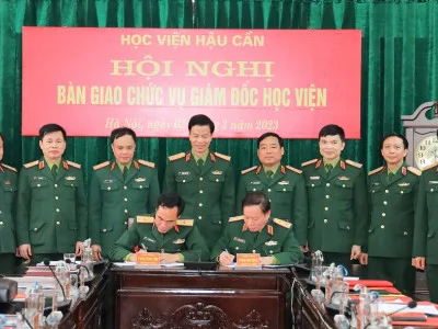 HỘI NGHỊ BÀN GIAO CHỨC VỤ GIÁM ĐỐC HỌC VIỆN HẬU CẦN