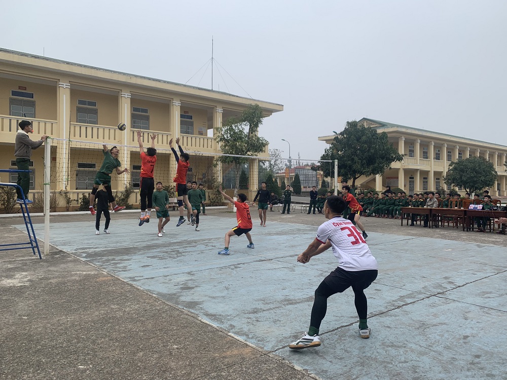 GIAO LƯU BÓNG CHUYỀN MỪNG XUÂN QUÝ MÃO 2023 GIỮA TIỂU ĐOÀN 1 VÀ TIỂU ĐOÀN 4