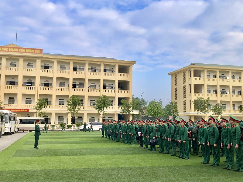 TIỂU ĐOÀN 3 TỔ CHỨC BÀN GIAO VẬT CHẤT VÀ HÀNH QUÂN  DI CHUYỂN VỀ KHU VỰC 1