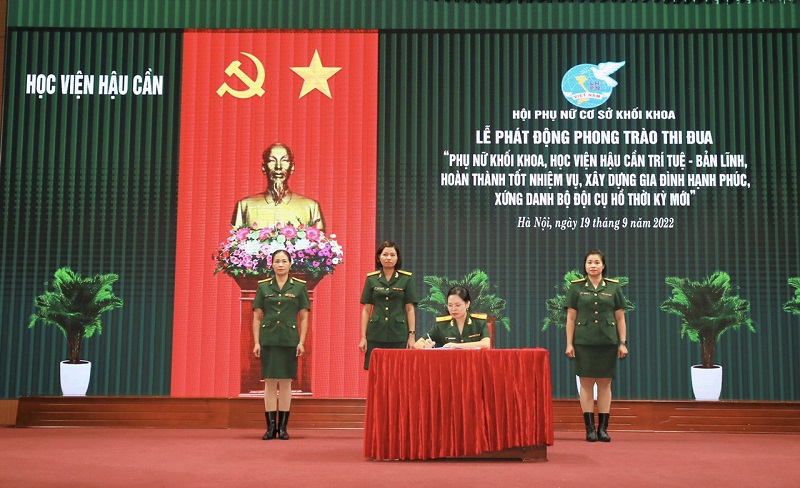 HỘI PHỤ NỮ CƠ SỞ KHỐI KHOA QUYẾT TÂM HOÀN THÀNH XUẤT SẮC PHONG TRÀO THI ĐUA