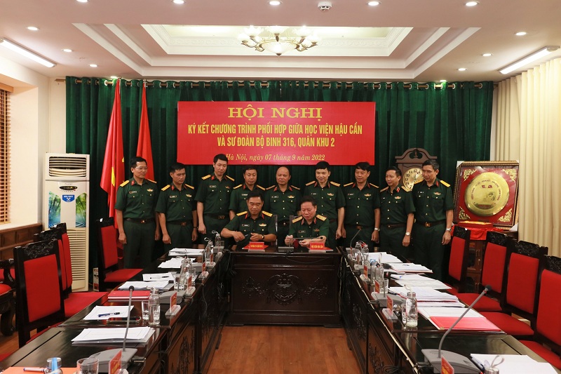 THIẾT THỰC CỤ THỂ HÓA PHƯƠNG CHÂM “CHẤT LƯỢNG ĐÀO TẠO CỦA NHÀ TRƯỜNG LÀ KHẢ NĂNG SẴN SÀNG CHIẾN ĐẤU CỦA ĐƠN VỊ”