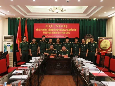 THIẾT THỰC CỤ THỂ HÓA PHƯƠNG CHÂM “CHẤT LƯỢNG ĐÀO TẠO CỦA NHÀ TRƯỜNG LÀ KHẢ NĂNG SẴN SÀNG CHIẾN ĐẤU CỦA ĐƠN VỊ”