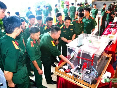 KHƠI DẬY KHÁT VỌNG, ĐAM MÊ CỐNG HIẾN CỦA TUỔI TRẺ