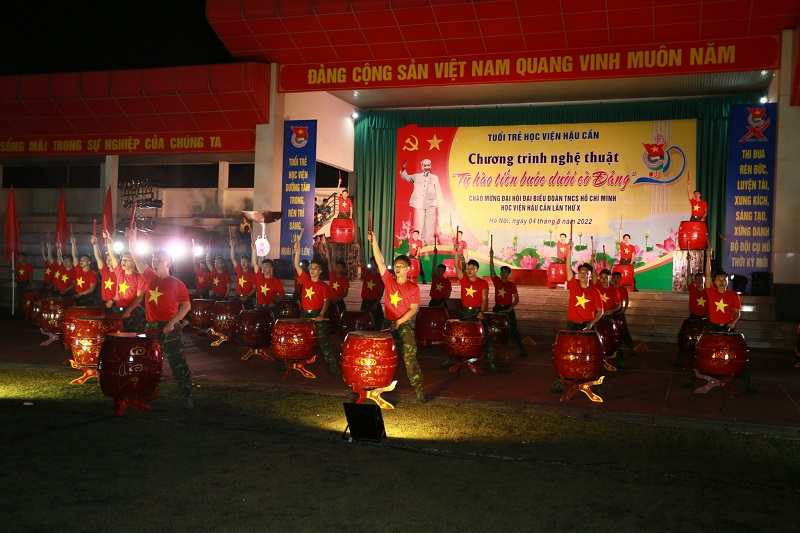 CHƯƠNG TRÌNH NGHỆ THUẬT “TỰ HÀO TIẾN BƯỚC DƯỚI CỜ ĐẢNG” CHÀO MỪNG ĐẠI HỘI ĐOÀN HỌC VIỆN LẦN THỨ X CỦA TUỔI TRẺ HỌC VIỆN HẬU CẦN