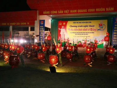 CHƯƠNG TRÌNH NGHỆ THUẬT “TỰ HÀO TIẾN BƯỚC DƯỚI CỜ ĐẢNG” CHÀO MỪNG ĐẠI HỘI ĐOÀN HỌC VIỆN LẦN THỨ X CỦA TUỔI TRẺ HỌC VIỆN HẬU CẦN