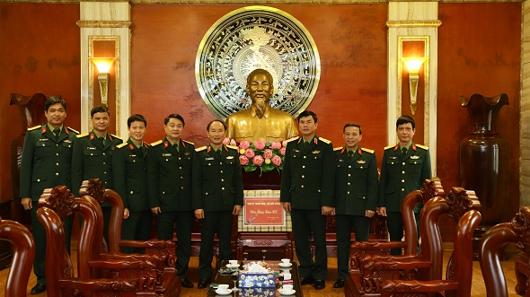 THỦ TRƯỞNG TỔNG CỤC HẬU CẦN THĂM, CHÚC TẾT HỌC VIỆN HẬU CẦN