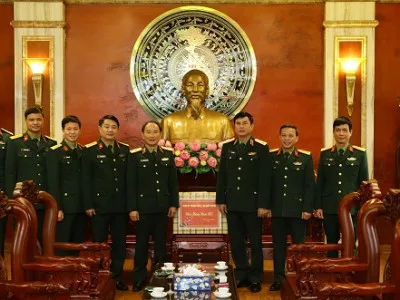 THỦ TRƯỞNG TỔNG CỤC HẬU CẦN THĂM, CHÚC TẾT HỌC VIỆN HẬU CẦN