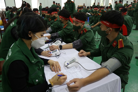 TỪNG BỪNG NGÀY HỘI CHỦ NHẬT ĐỎ TẠI HỌC VIỆN HẬU CẦN