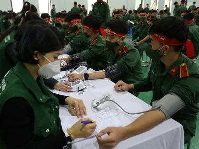 TỪNG BỪNG NGÀY HỘI CHỦ NHẬT ĐỎ TẠI HỌC VIỆN HẬU CẦN